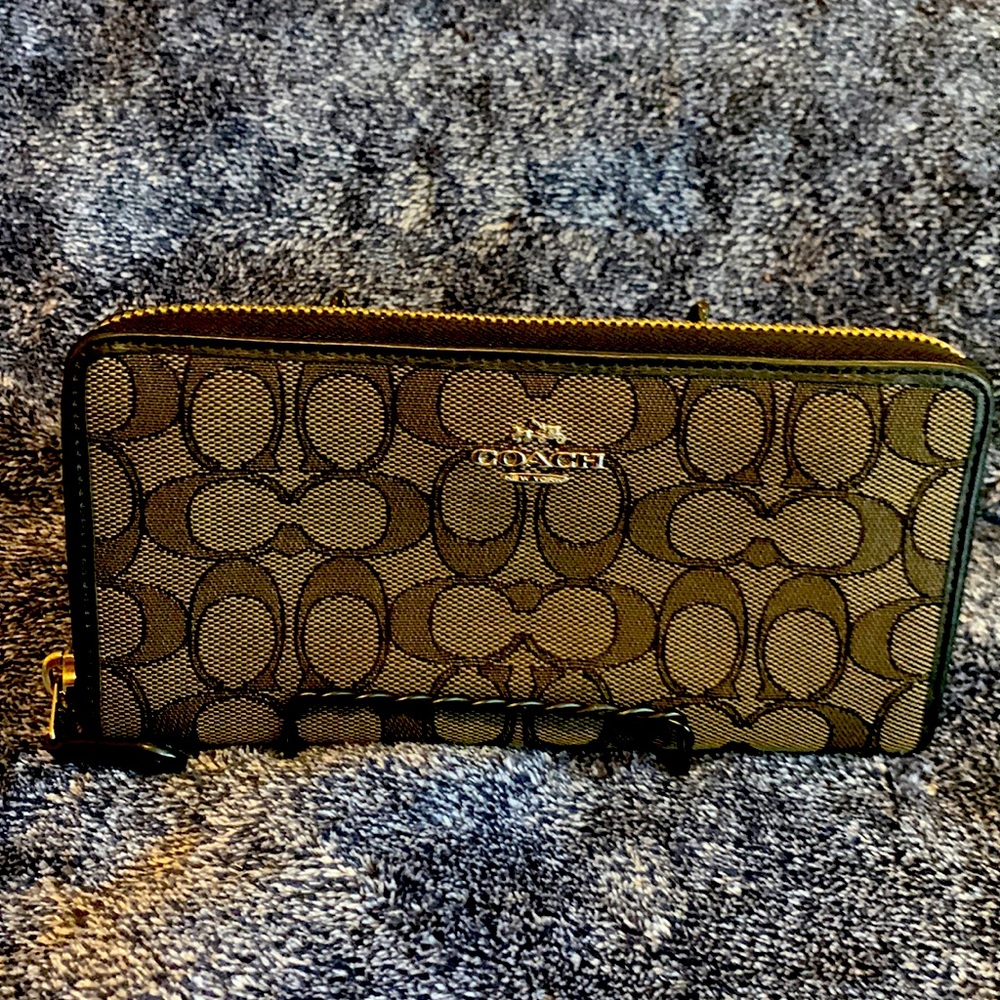 Coach Accordian Zip Wallet